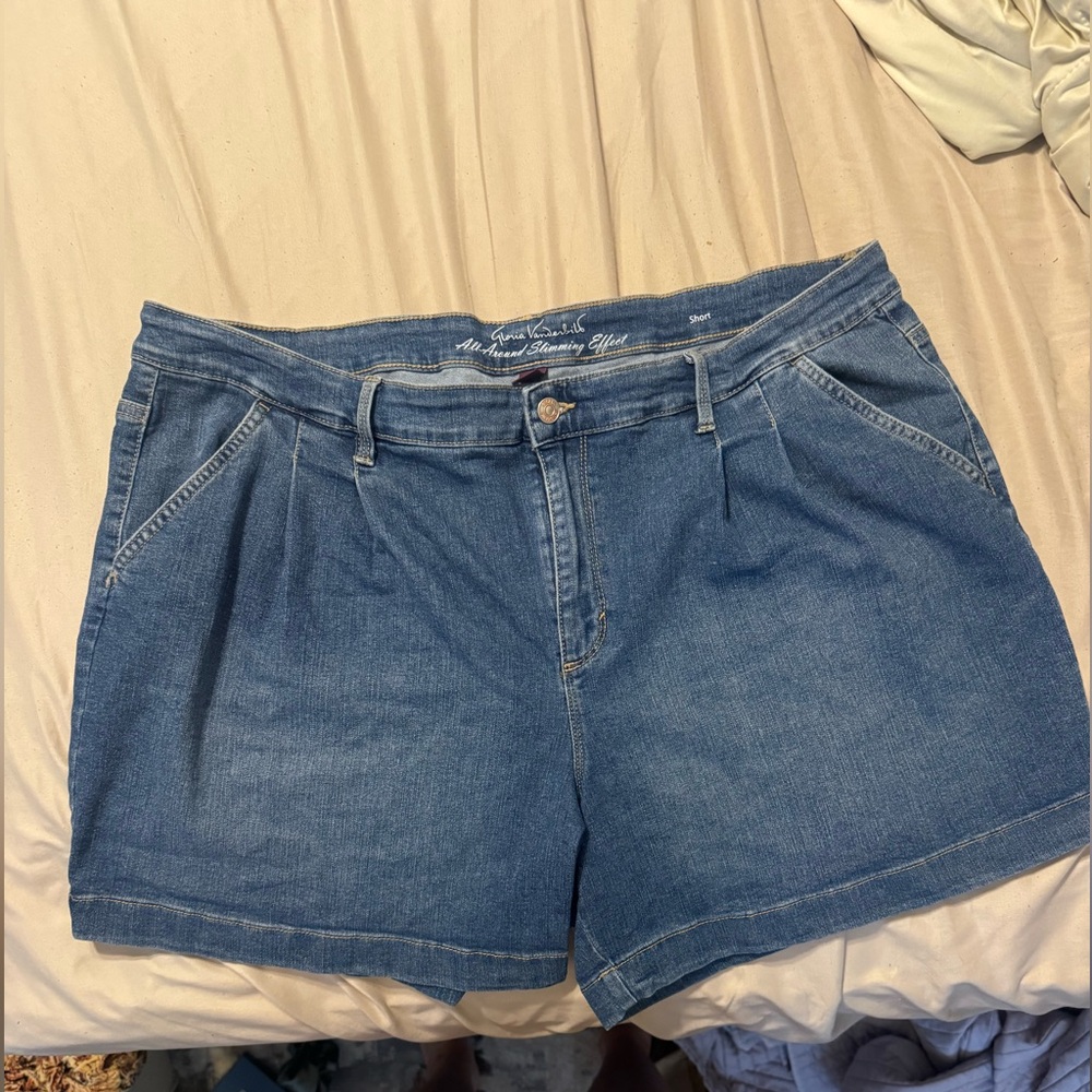 Liz Claiborne Classic Blue Jean Shorts